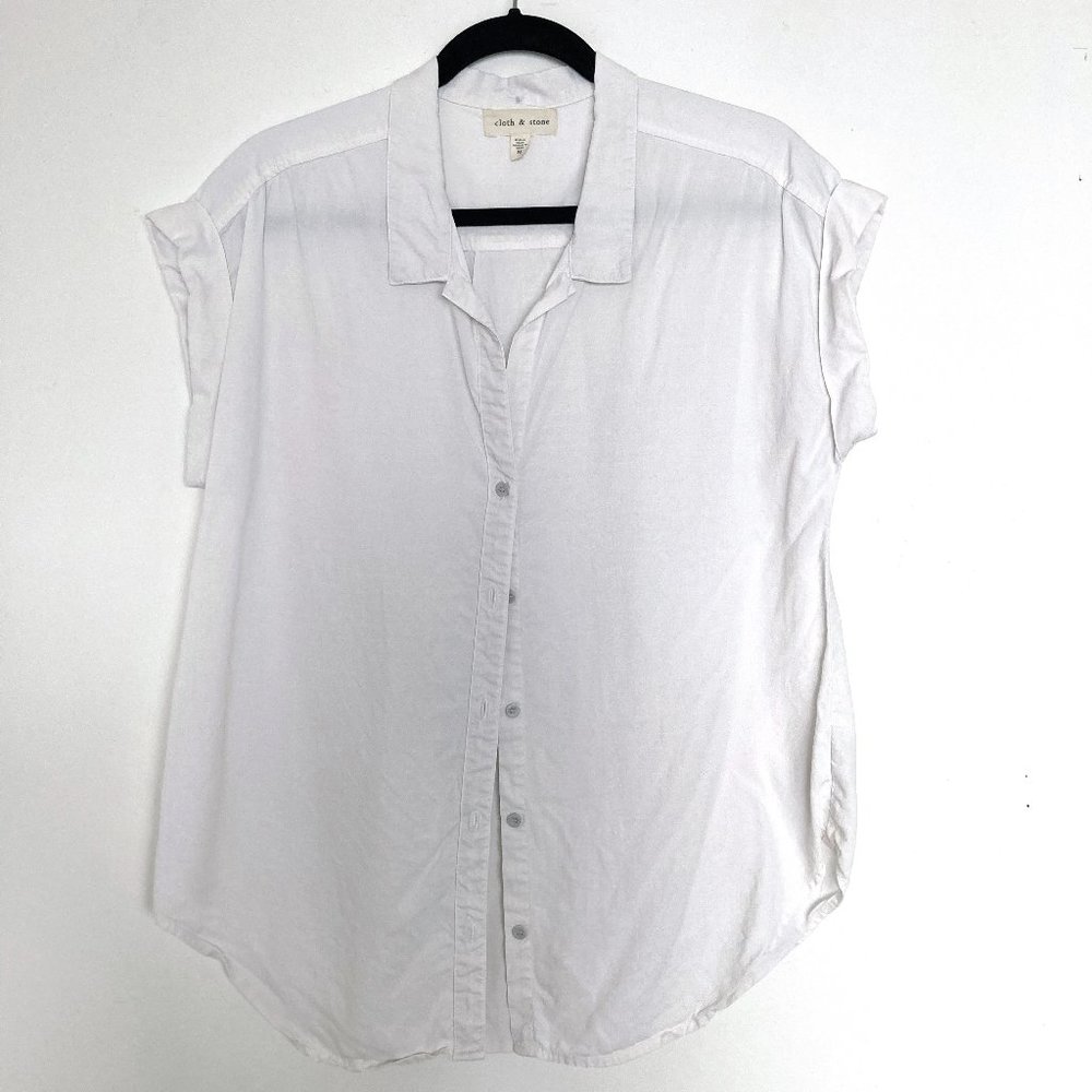 Anthropologie Cloth & Stone Off-White Breezy Casual Short Sleeve Button Down